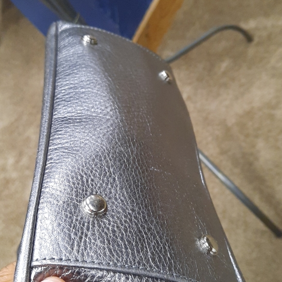 B. MARKOWSKY PEWTER METALLIC TOTE - Picture 6 of 7